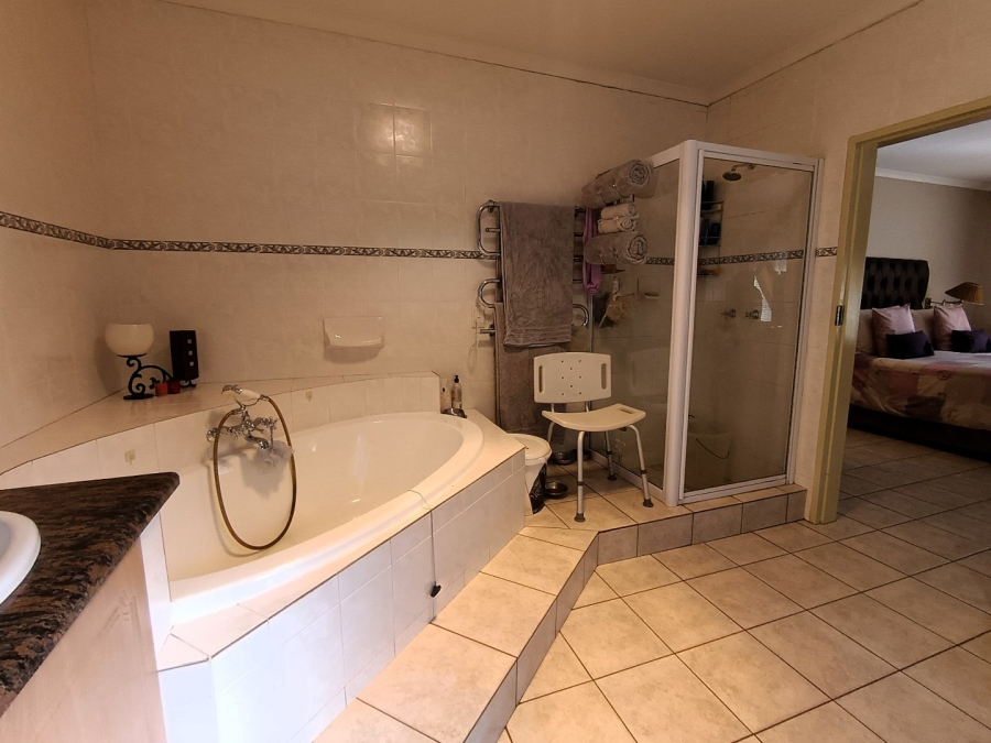 3 Bedroom Property for Sale in Eldoglen Gauteng