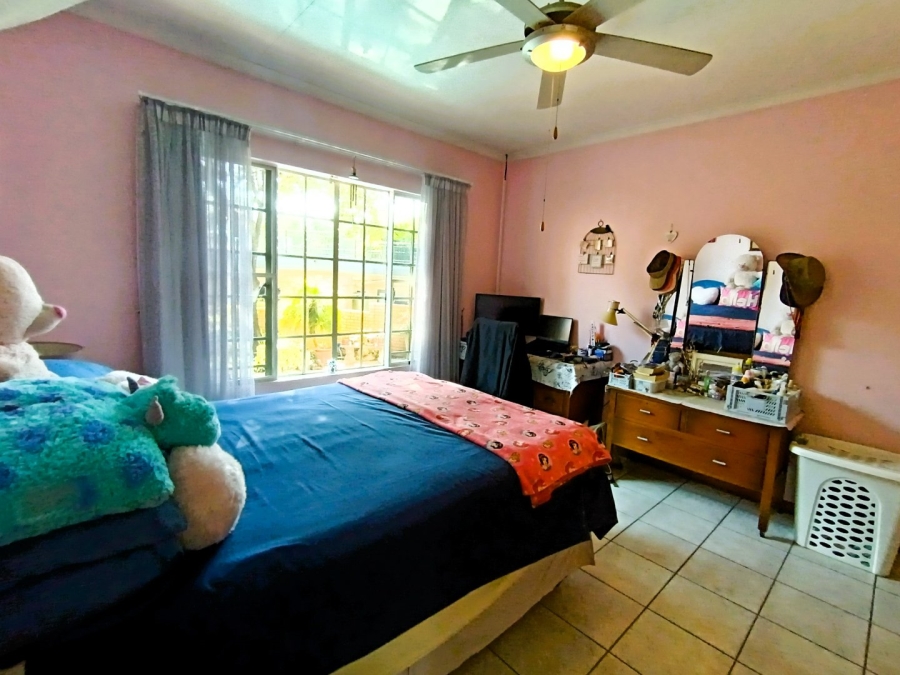 3 Bedroom Property for Sale in Eldoglen Gauteng