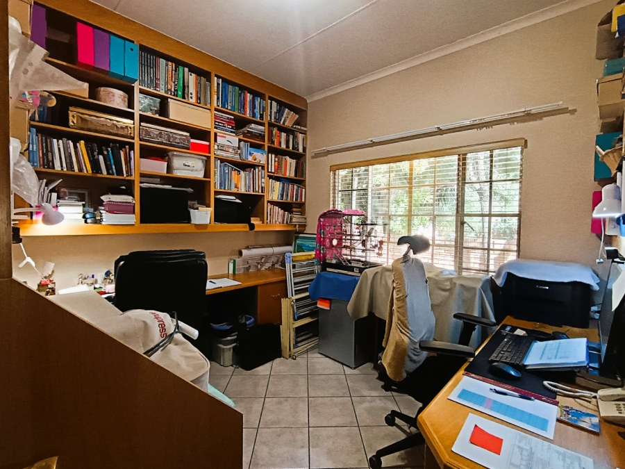 3 Bedroom Property for Sale in Eldoglen Gauteng