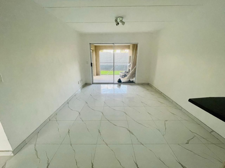 To Let 2 Bedroom Property for Rent in Edenvale Central Gauteng