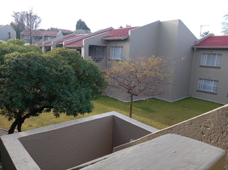 To Let 2 Bedroom Property for Rent in Edenvale Central Gauteng