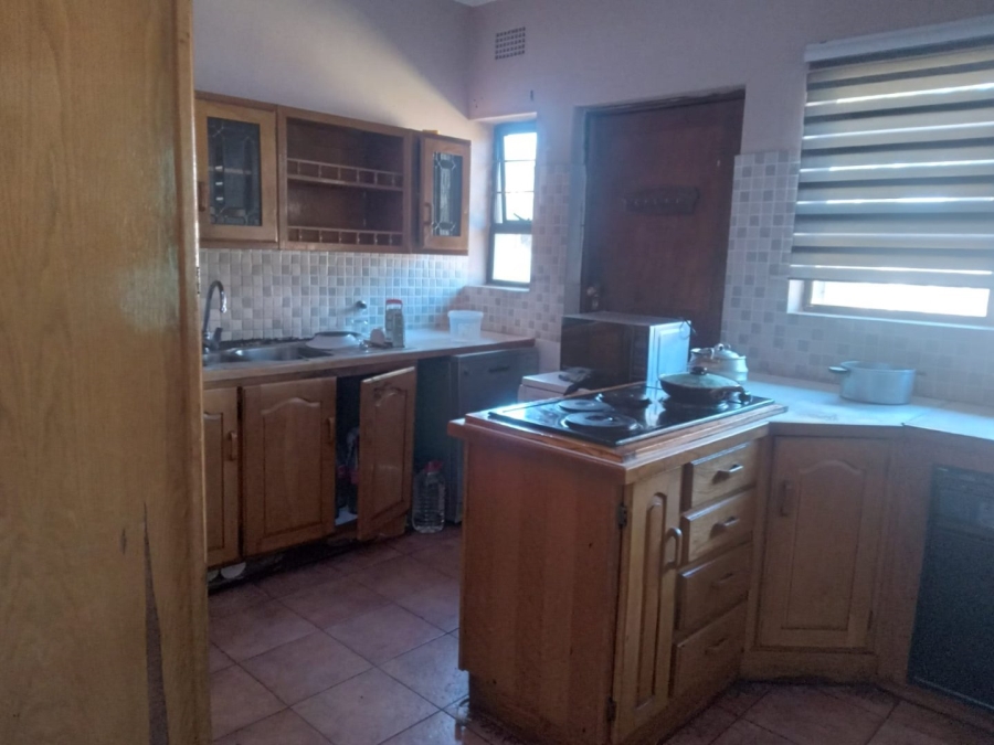 To Let 4 Bedroom Property for Rent in Rembrandt Park Gauteng