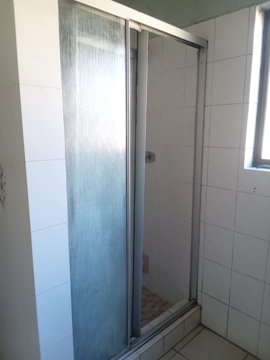 To Let 4 Bedroom Property for Rent in Rembrandt Park Gauteng
