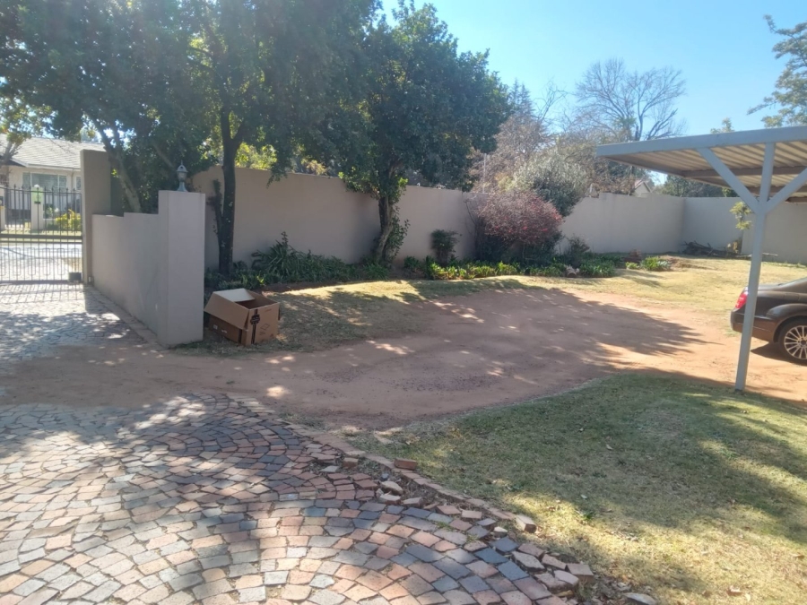 To Let 4 Bedroom Property for Rent in Rembrandt Park Gauteng