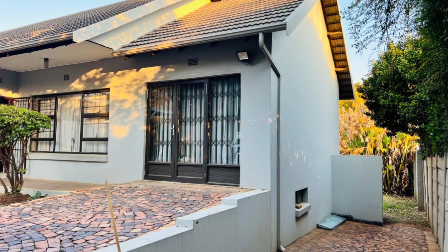 To Let 4 Bedroom Property for Rent in Rembrandt Park Gauteng
