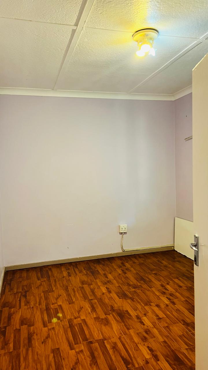 To Let 4 Bedroom Property for Rent in Rembrandt Park Gauteng