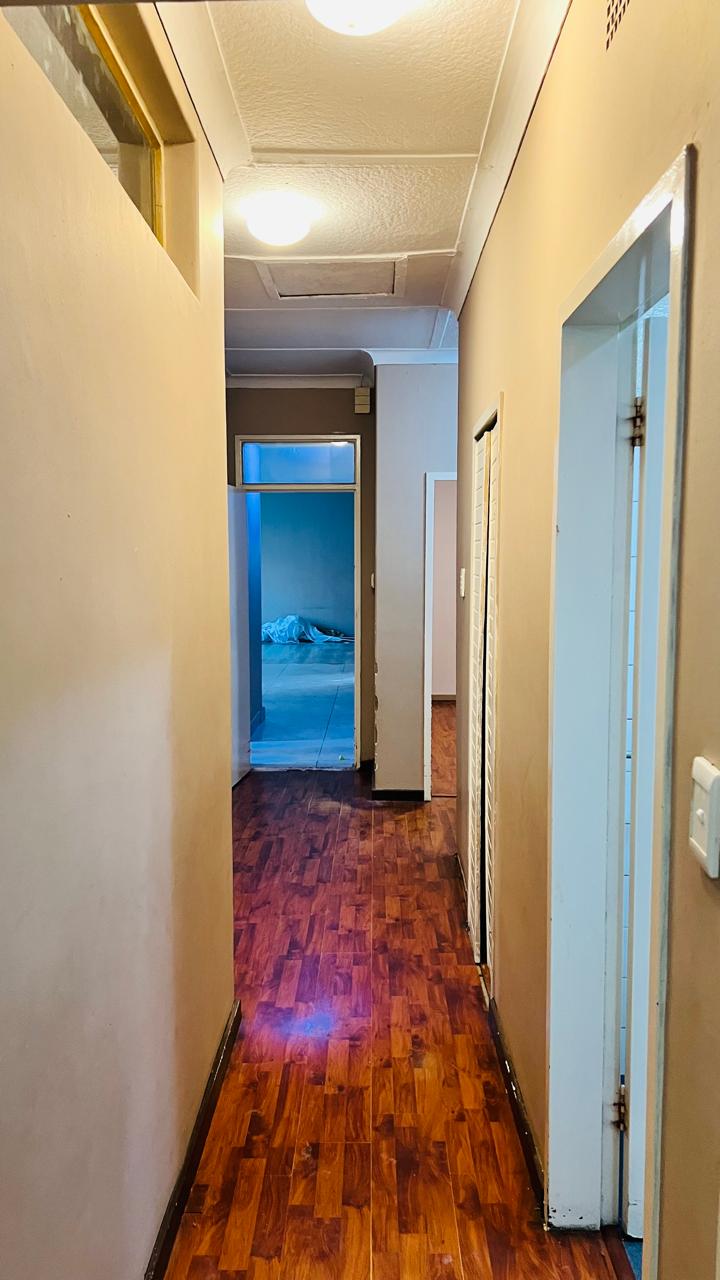 To Let 4 Bedroom Property for Rent in Rembrandt Park Gauteng