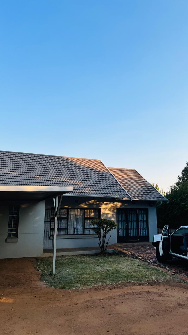 To Let 4 Bedroom Property for Rent in Rembrandt Park Gauteng