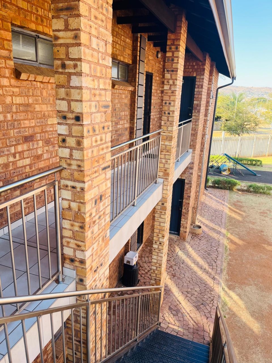 2 Bedroom Property for Sale in Mahube Valley Gauteng