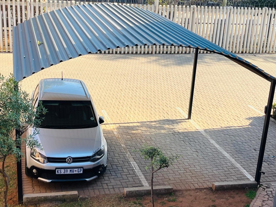 2 Bedroom Property for Sale in Mahube Valley Gauteng