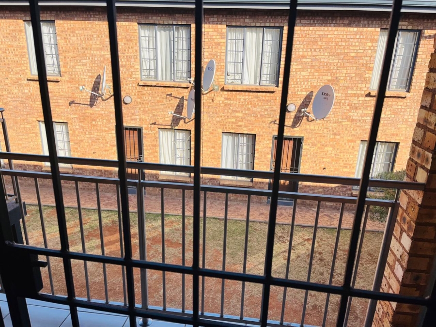 2 Bedroom Property for Sale in Mahube Valley Gauteng