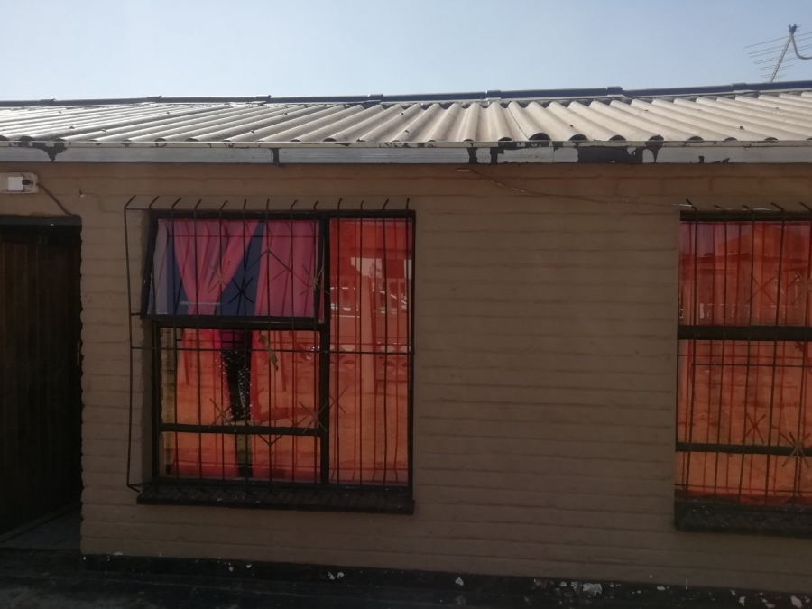 To Let 2 Bedroom Property for Rent in Alrapark Gauteng