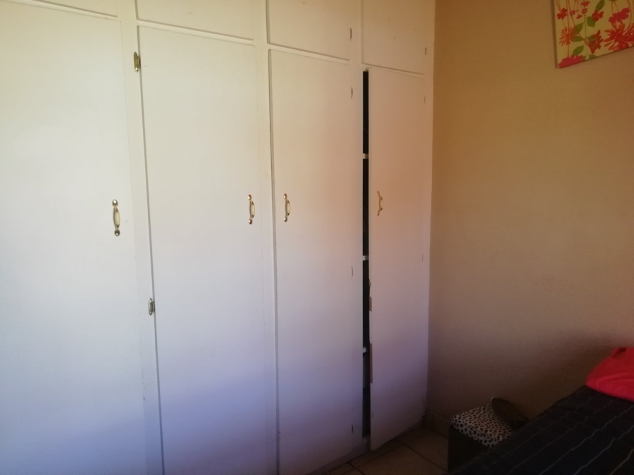 To Let 2 Bedroom Property for Rent in Alrapark Gauteng
