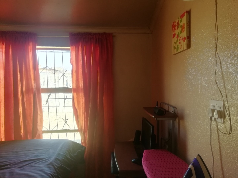 To Let 2 Bedroom Property for Rent in Alrapark Gauteng