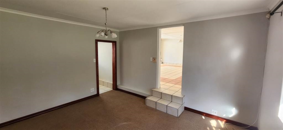 1 Bedroom Property for Sale in Forest Town Gauteng