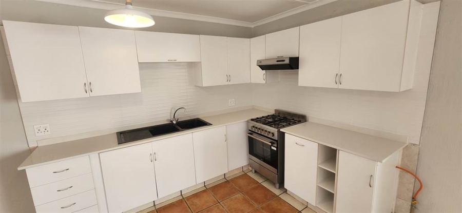 1 Bedroom Property for Sale in Forest Town Gauteng