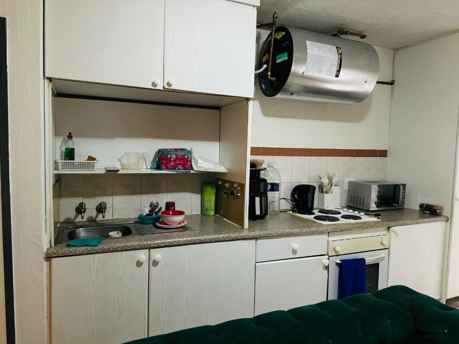 2 Bedroom Property for Sale in Gezina Gauteng