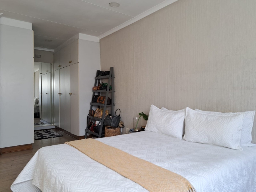 To Let 2 Bedroom Property for Rent in Atholl Gauteng