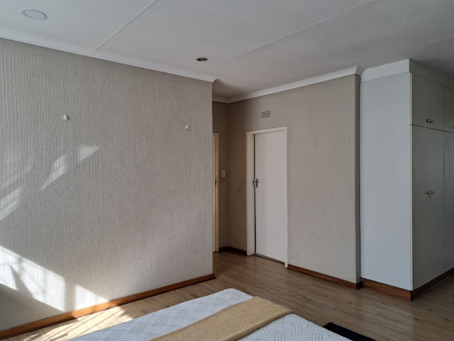 To Let 2 Bedroom Property for Rent in Atholl Gauteng