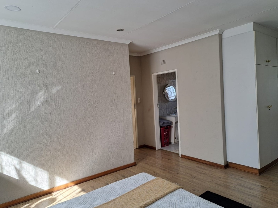 To Let 2 Bedroom Property for Rent in Atholl Gauteng
