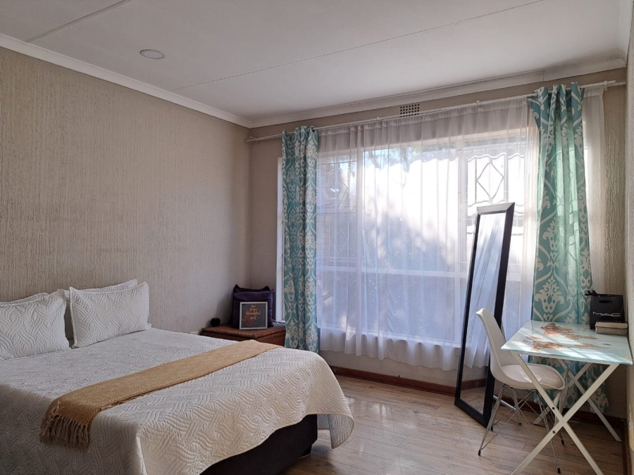 To Let 2 Bedroom Property for Rent in Atholl Gauteng