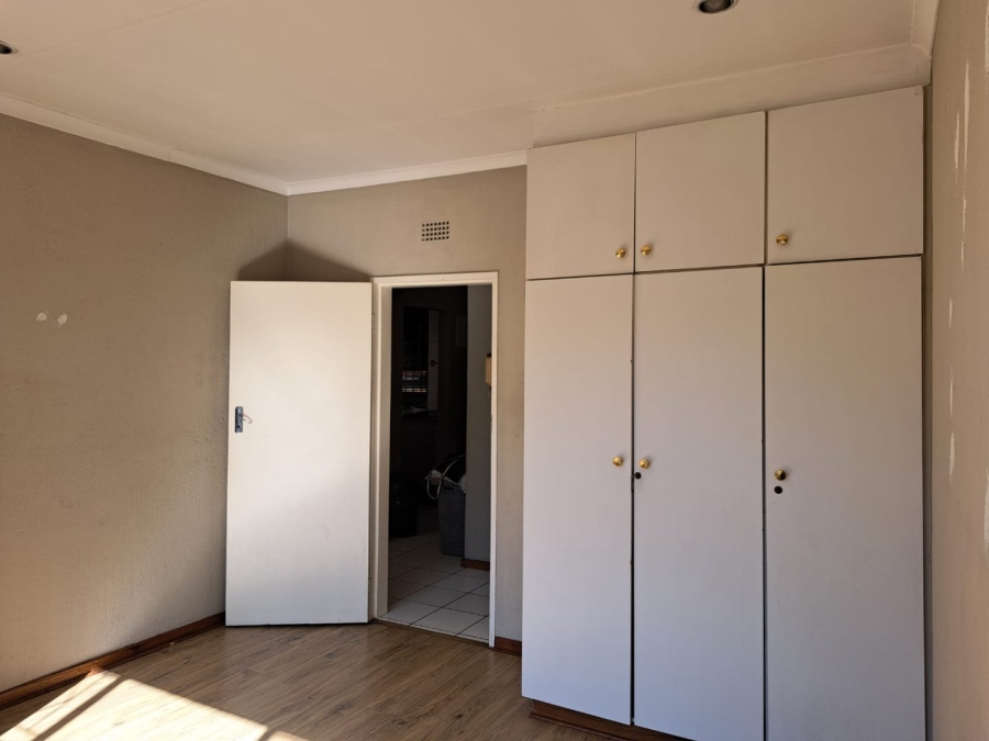 To Let 2 Bedroom Property for Rent in Atholl Gauteng