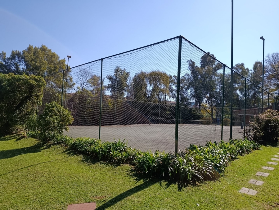 To Let 2 Bedroom Property for Rent in Atholl Gauteng