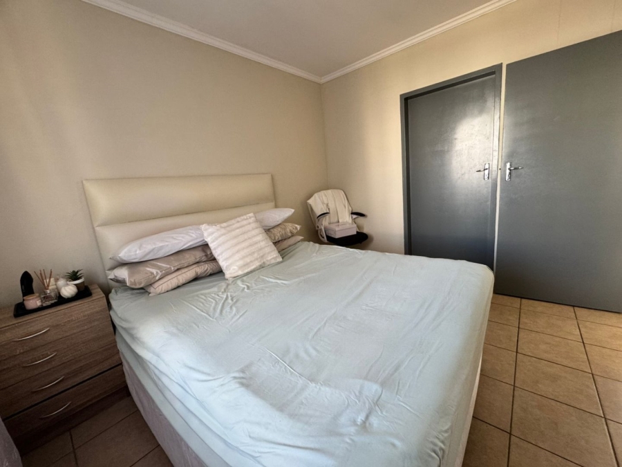 1 Bedroom Property for Sale in Noordwyk Gauteng