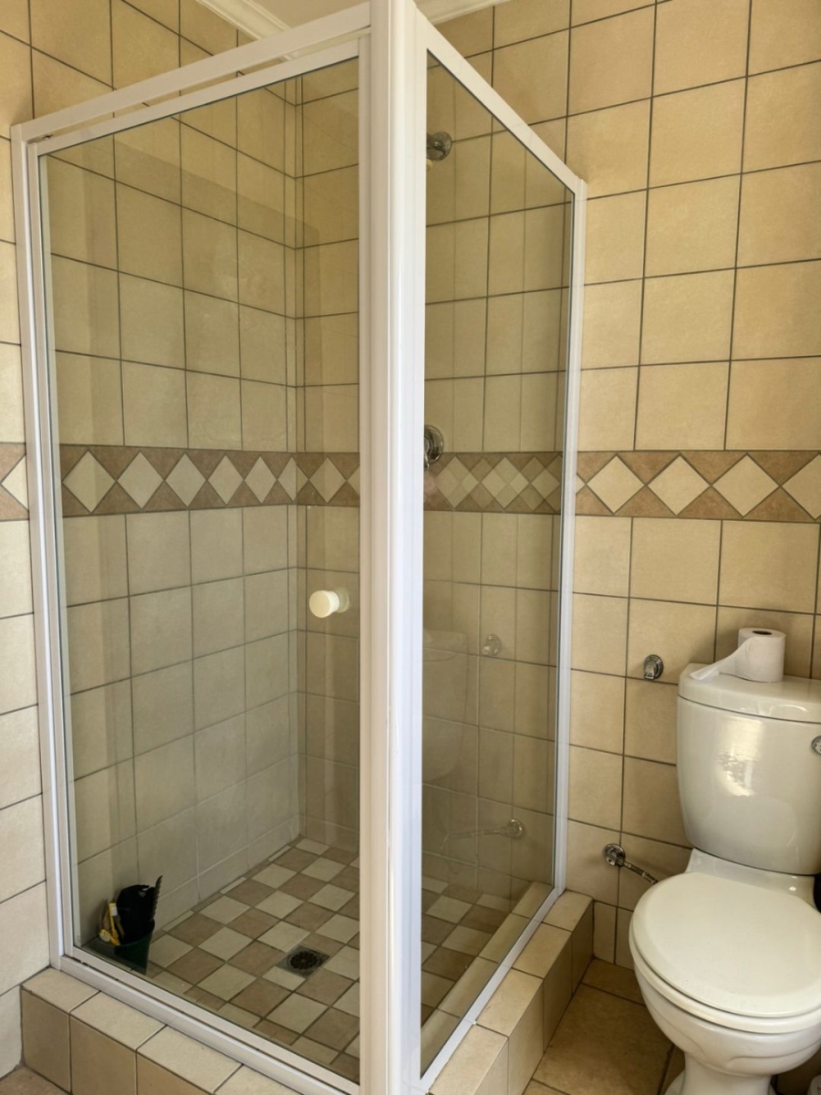 1 Bedroom Property for Sale in Noordwyk Gauteng