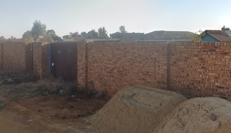  Bedroom Property for Sale in Lenasia Ext 13 Gauteng