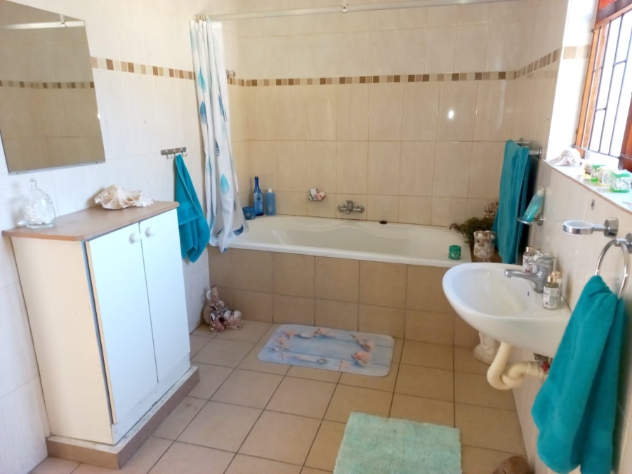 To Let 3 Bedroom Property for Rent in Lilyvale Gauteng