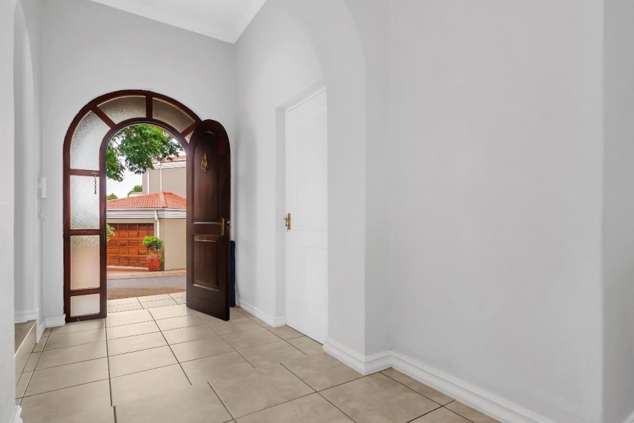 3 Bedroom Property for Sale in Lonehill Gauteng