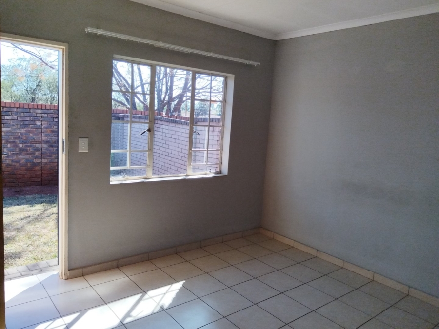 To Let 2 Bedroom Property for Rent in The Orchards Gauteng