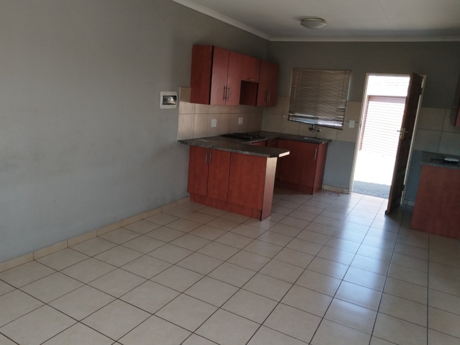 To Let 2 Bedroom Property for Rent in The Orchards Gauteng