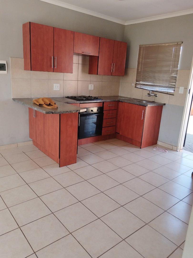 To Let 2 Bedroom Property for Rent in The Orchards Gauteng