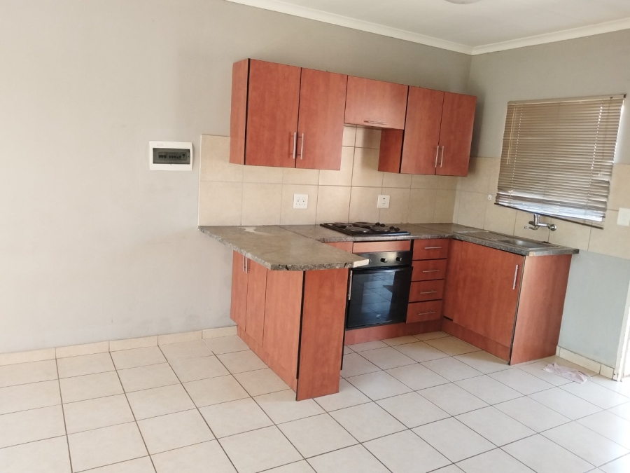 To Let 2 Bedroom Property for Rent in The Orchards Gauteng