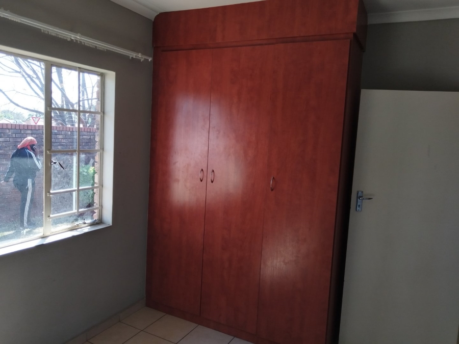 To Let 2 Bedroom Property for Rent in The Orchards Gauteng