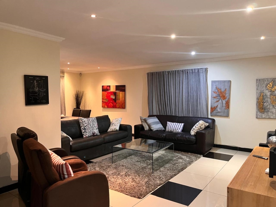 6 Bedroom Property for Sale in Olifantsfontein Gauteng