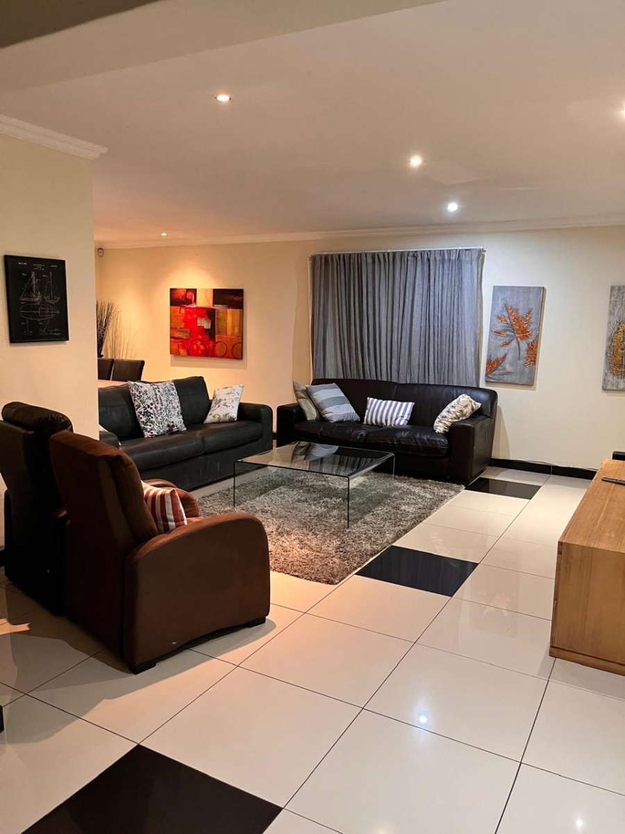 6 Bedroom Property for Sale in Olifantsfontein Gauteng