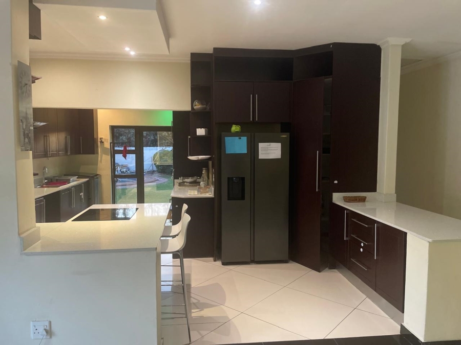 6 Bedroom Property for Sale in Olifantsfontein Gauteng