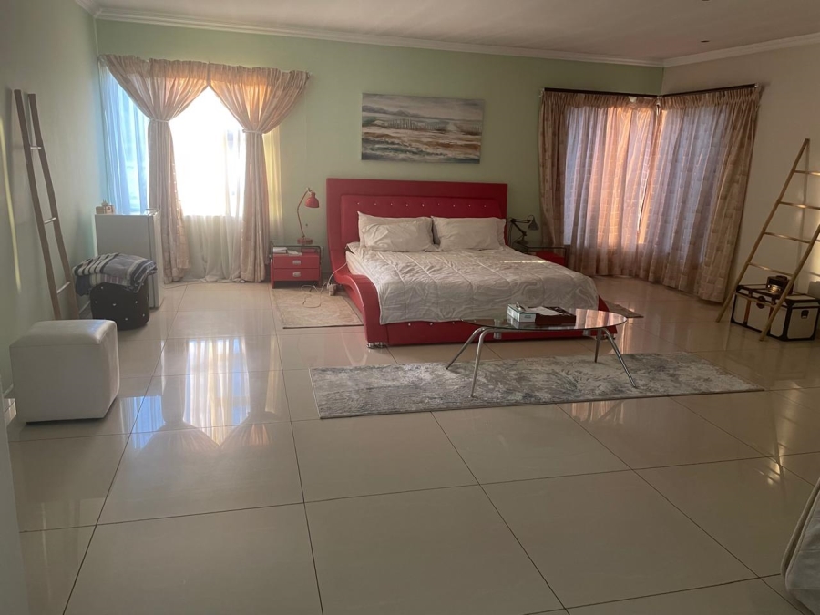 6 Bedroom Property for Sale in Olifantsfontein Gauteng