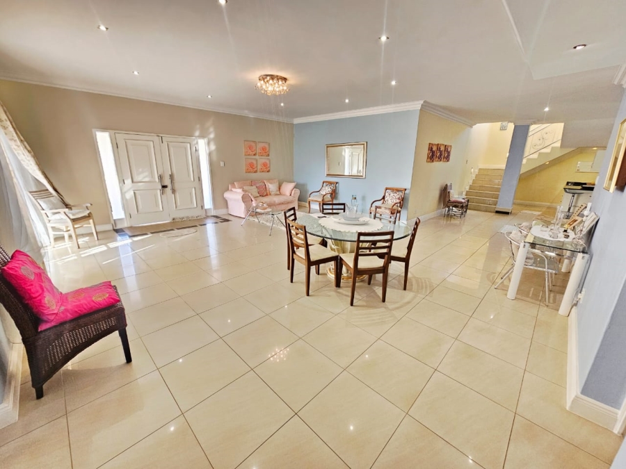 4 Bedroom Property for Sale in Monavoni Gauteng