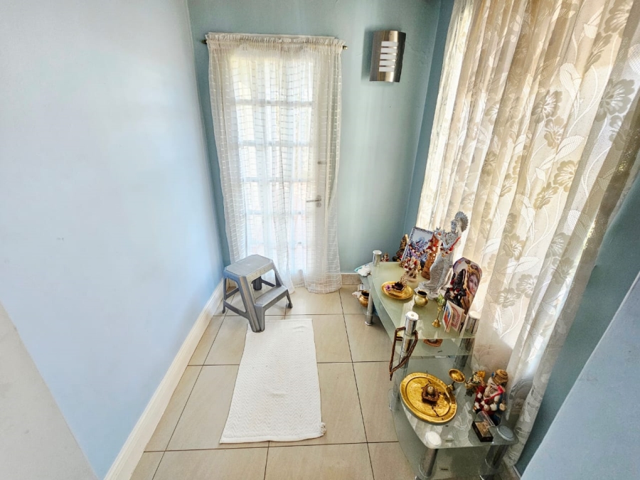 4 Bedroom Property for Sale in Monavoni Gauteng