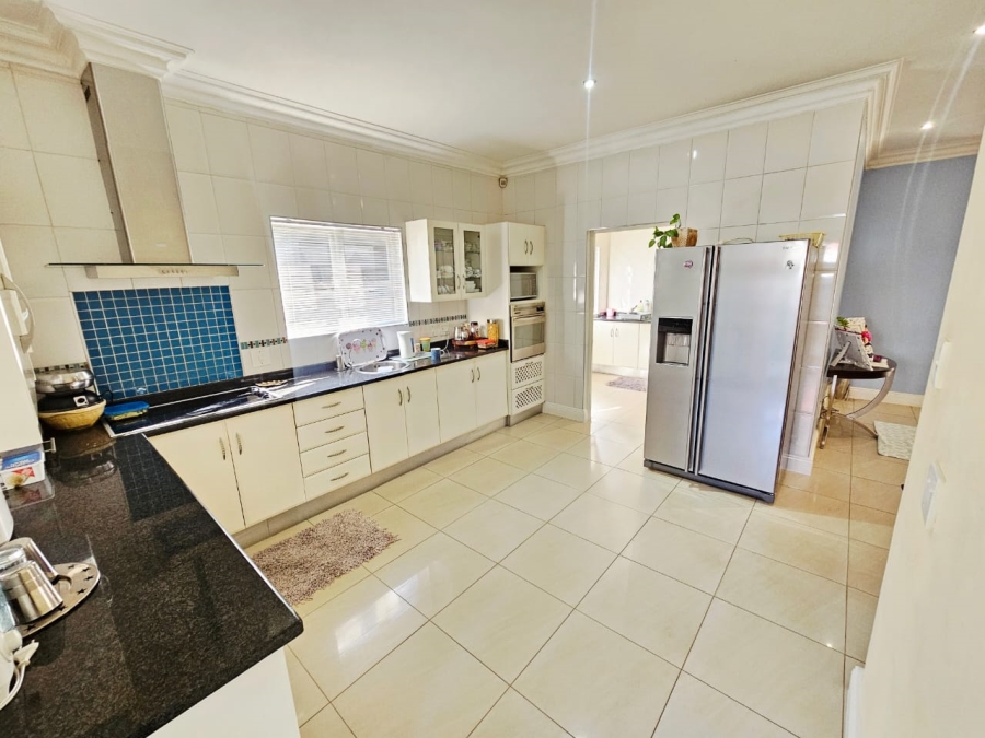 4 Bedroom Property for Sale in Monavoni Gauteng