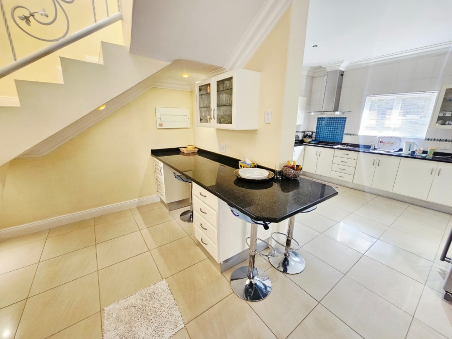 4 Bedroom Property for Sale in Monavoni Gauteng
