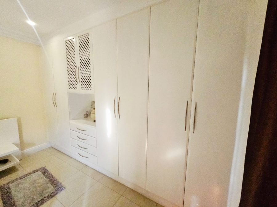 4 Bedroom Property for Sale in Monavoni Gauteng