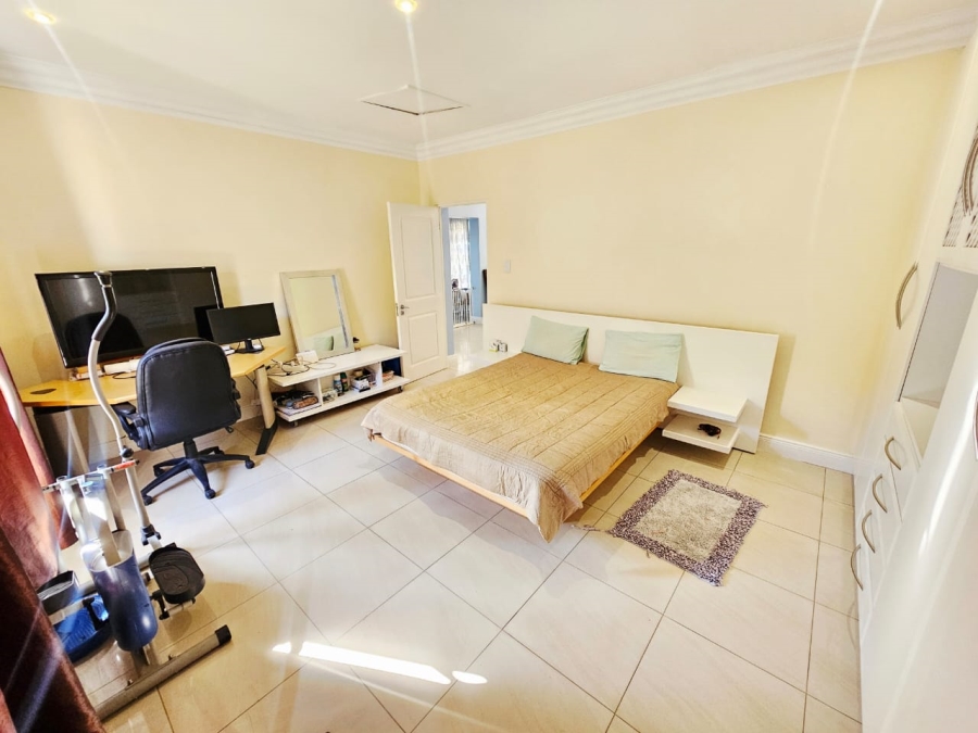 4 Bedroom Property for Sale in Monavoni Gauteng