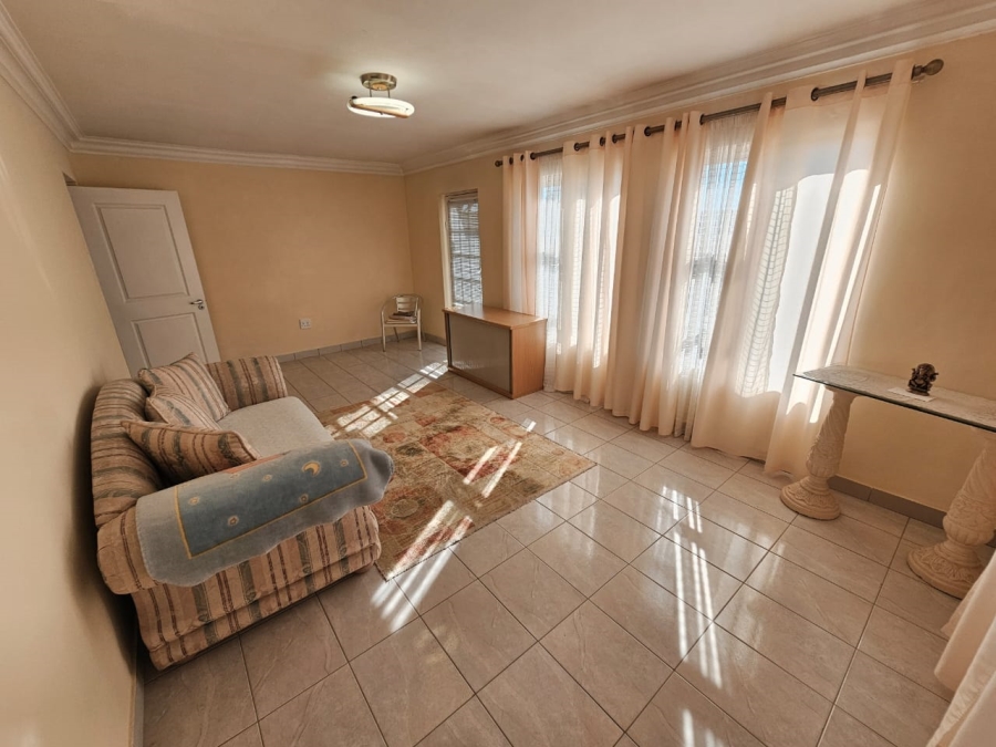 4 Bedroom Property for Sale in Monavoni Gauteng