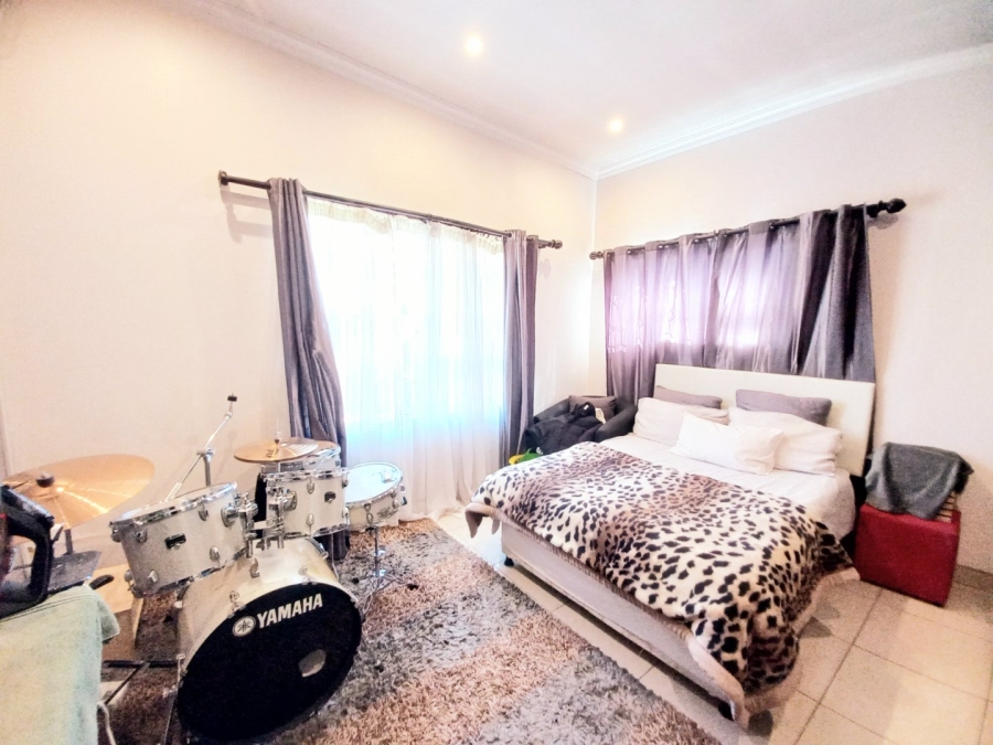 3 Bedroom Property for Sale in Edenvale Central Gauteng