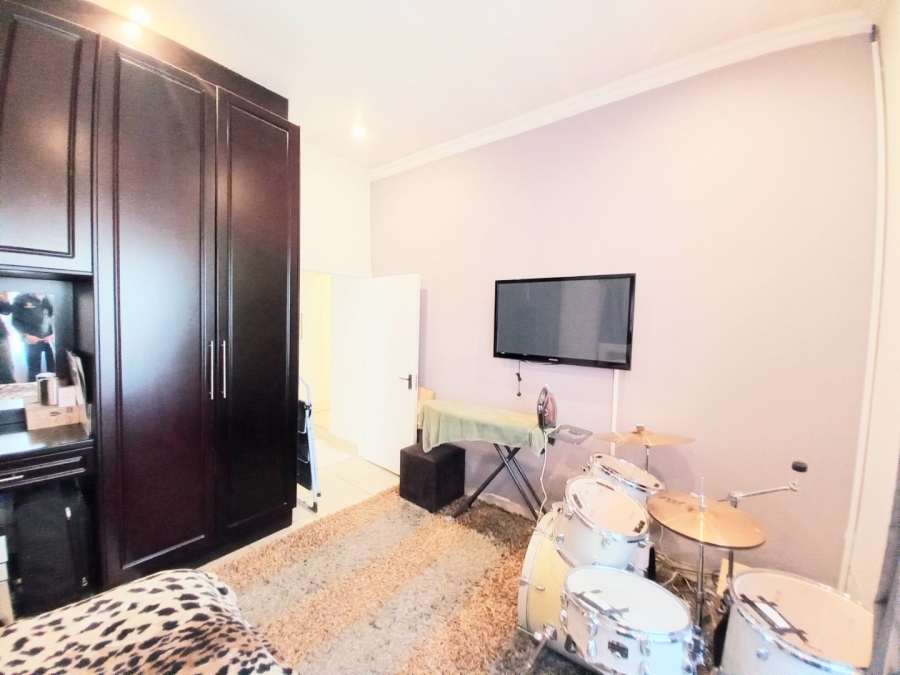 3 Bedroom Property for Sale in Edenvale Central Gauteng